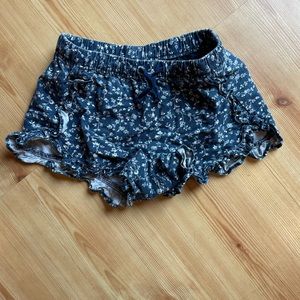 Girls gap size small ruffle shorts